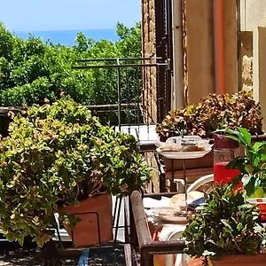 Le 4 Stagioni Sul Viale, Belvedere Di Bed & Breakfast
